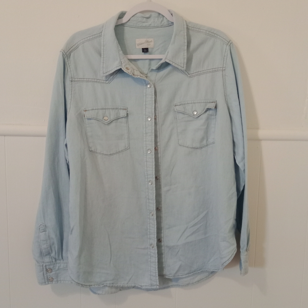 Universal Thread snap denim shirt